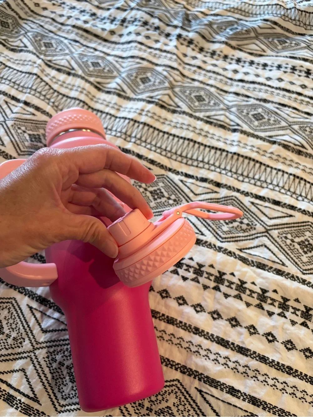 Pink Ombre 40 oz water bottle